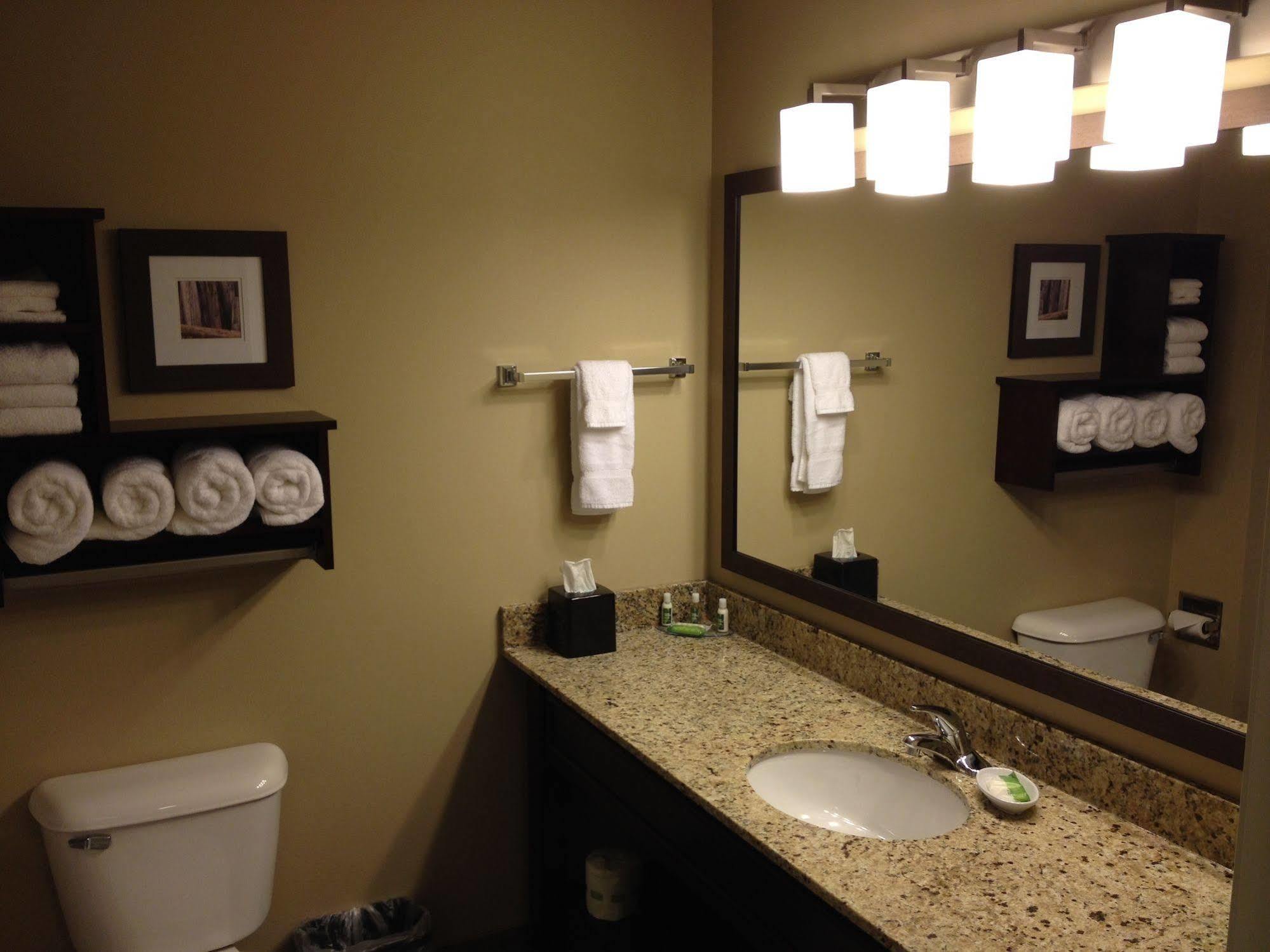Grandstay Hotel & Suites - Glenwood Екстер'єр фото